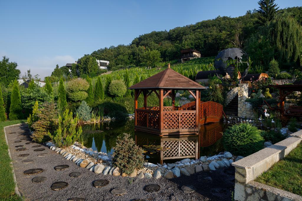 Tokaj Zlata Putna - Restaurant & Pension Vinicky Bagian luar foto