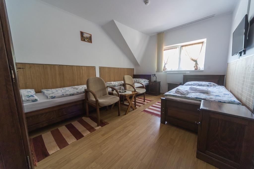 Tokaj Zlata Putna - Restaurant & Pension Vinicky Bagian luar foto